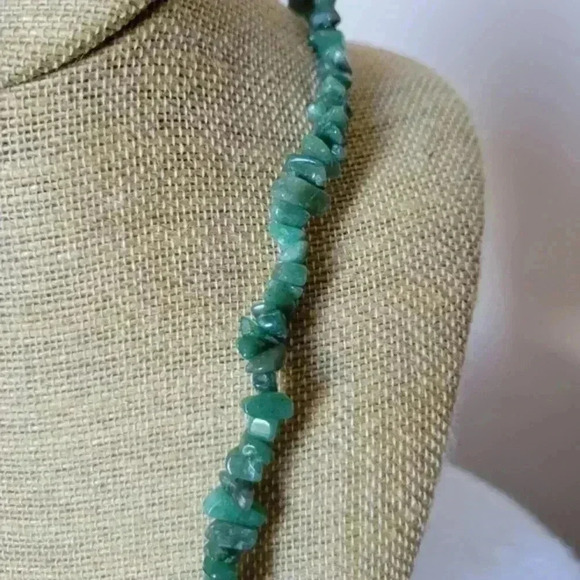 Green Stone Necklace,‎ 28in - Picture 3 of 4